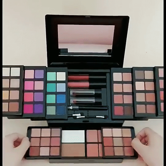 Complete Makeup Kit ©