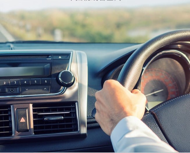 Car Air-conditioning Air Outlet High-end Invisible Paddle Car Aromatherapy Perfume Clip Car Interior Decorations