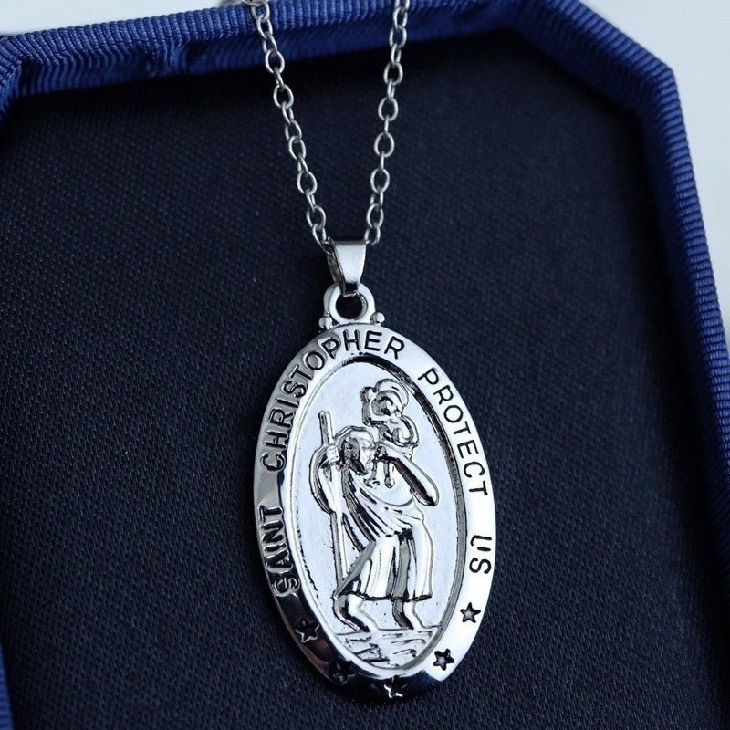 Creative Character Carving Simple Necklace English Carved Pendant