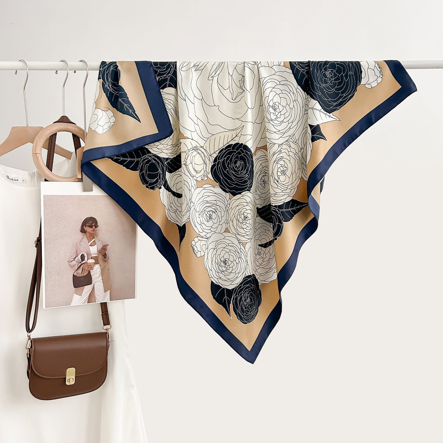 High - profile High - grade Korean Color Matching Floral Printed Scarf - Zambeel