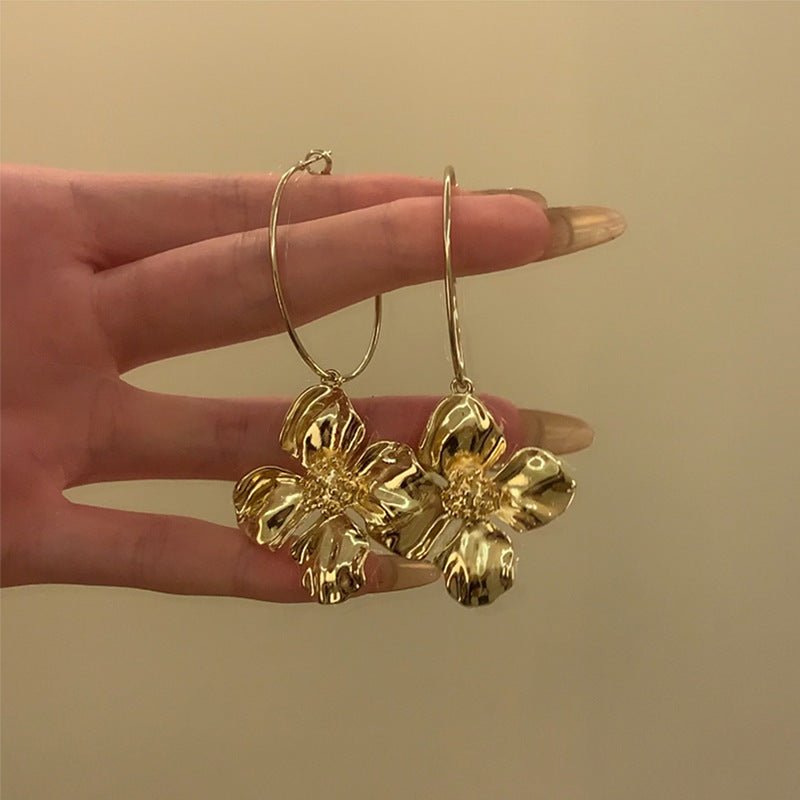 Retro Flower Earrings Women's Exaggerated Long - Zambeel